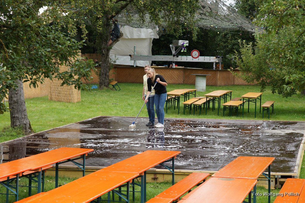 2011-07-31_004_Gartenfest-Aufbau _WP.JPG